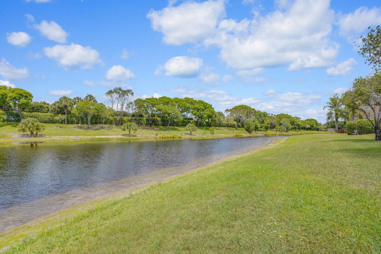 5874 Crystal Shores Drive, Unit 308, Boynton Beach, FL 33437 Photo