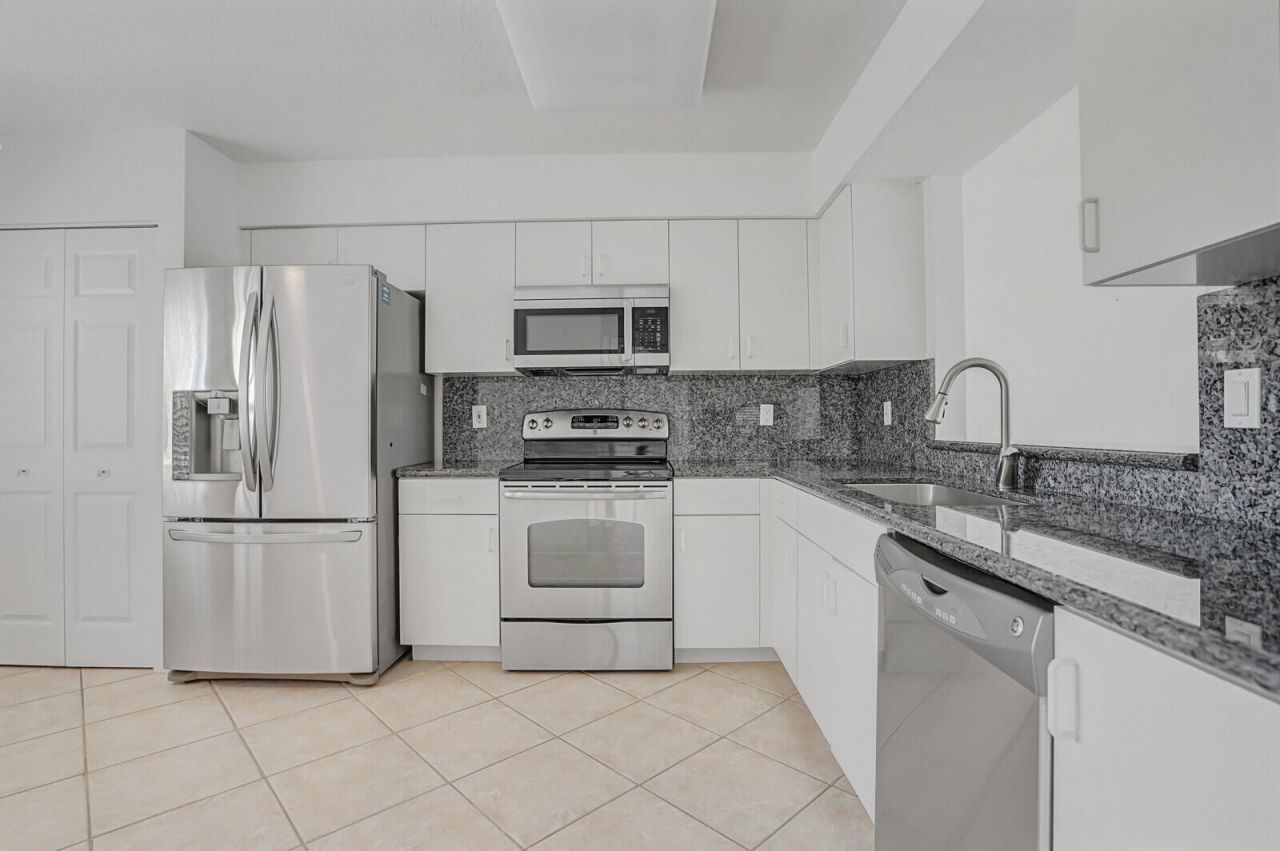 5874 Crystal Shores Drive, Unit 308, Boynton Beach, FL 33437 Photo