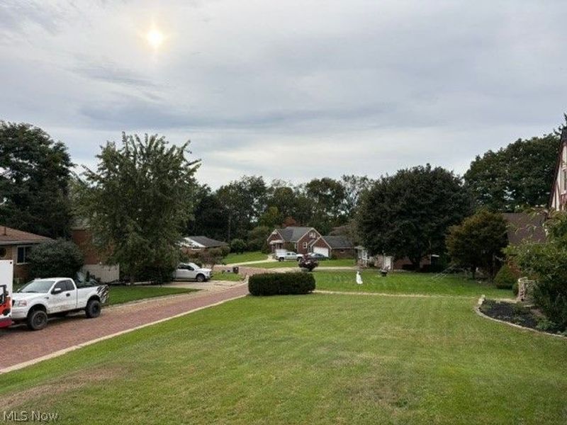 Landscape Circle NW, Canton, OH 44709 Photo 6
