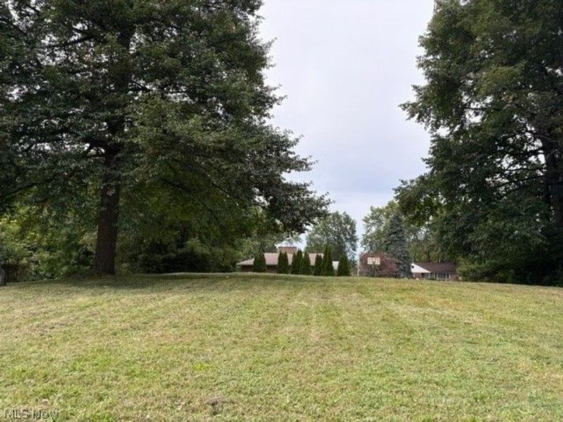 Landscape Circle NW, Canton, OH 44709 Photo 8