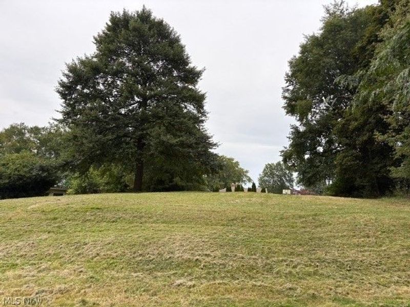 Landscape Circle NW, Canton, OH 44709 Photo 9