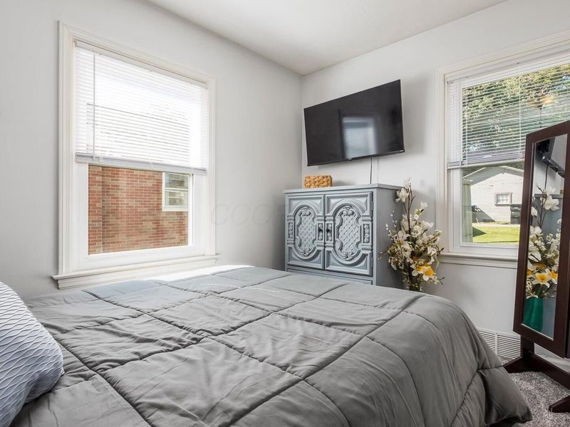 2033 Normandy Circle , Zanesville, OH 43701 Photo 11