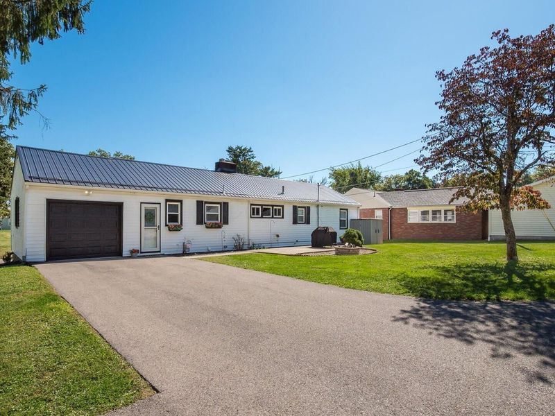 2033 Normandy Circle , Zanesville, OH 43701 Photo 28