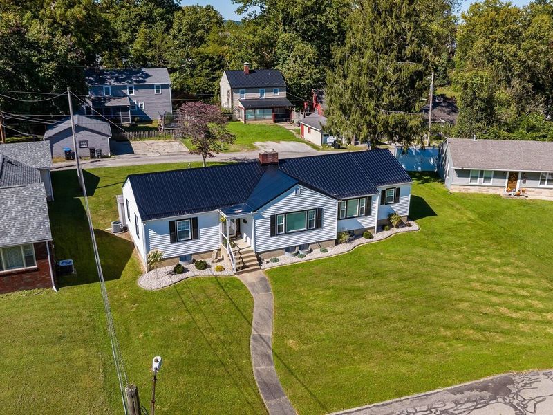 2033 Normandy Circle , Zanesville, OH 43701 Photo 48