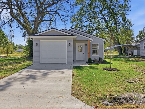1020 Buchanan Street, Moberly, MO 65270