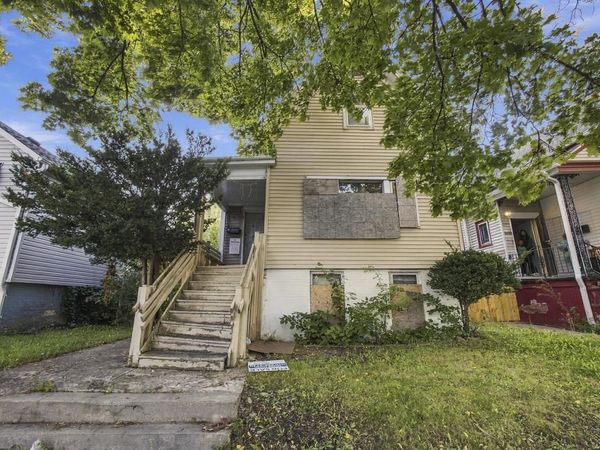 3521 N 8th STREET, Milwaukee, WI 53206