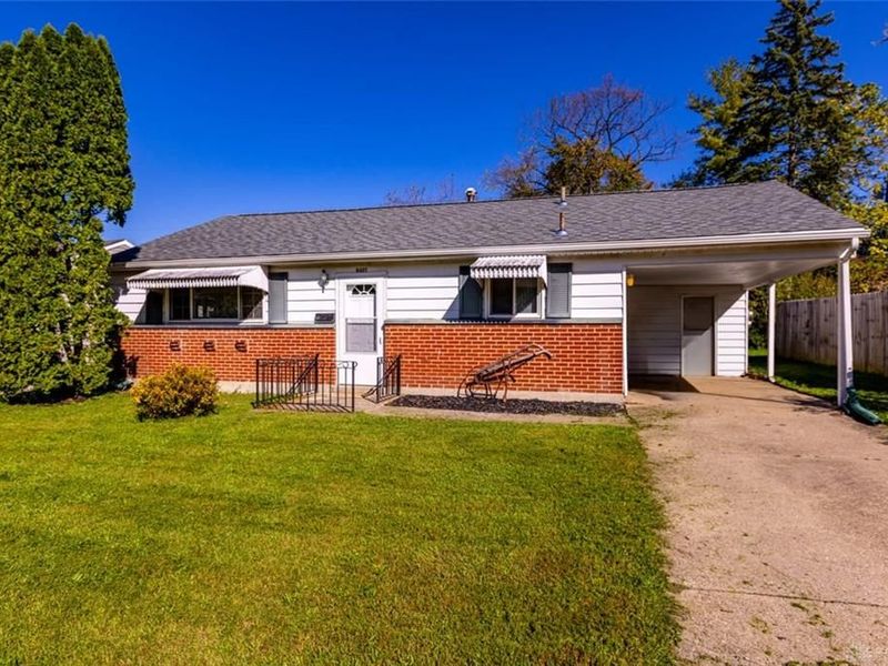 5027 Hackett Drive, Dayton, OH 45417 Photo 3
