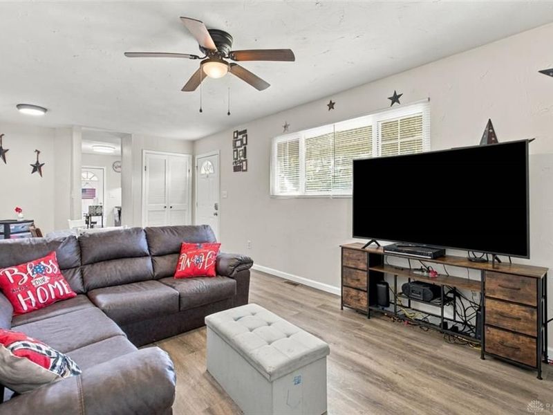 5027 Hackett Drive, Dayton, OH 45417 Photo 8