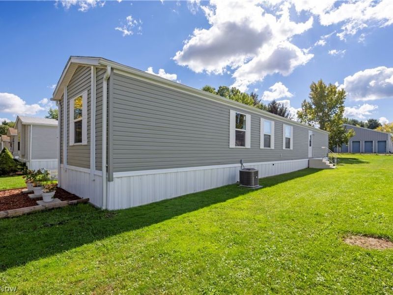 5974 Cleveland Rd , Unit 9, Wooster, OH 44691 Photo 2