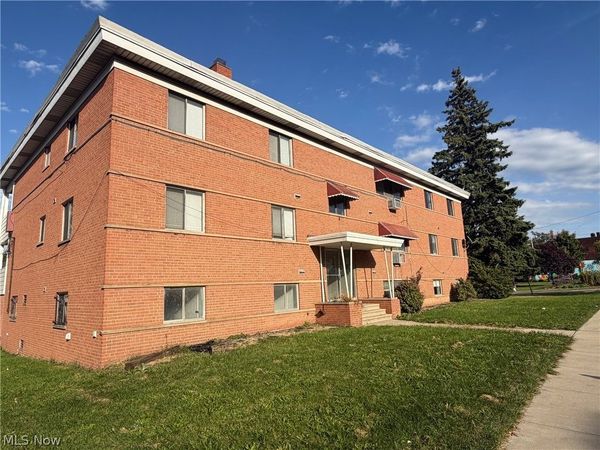 2537 Noble Road , Unit 101, Cleveland Heights, OH 44121