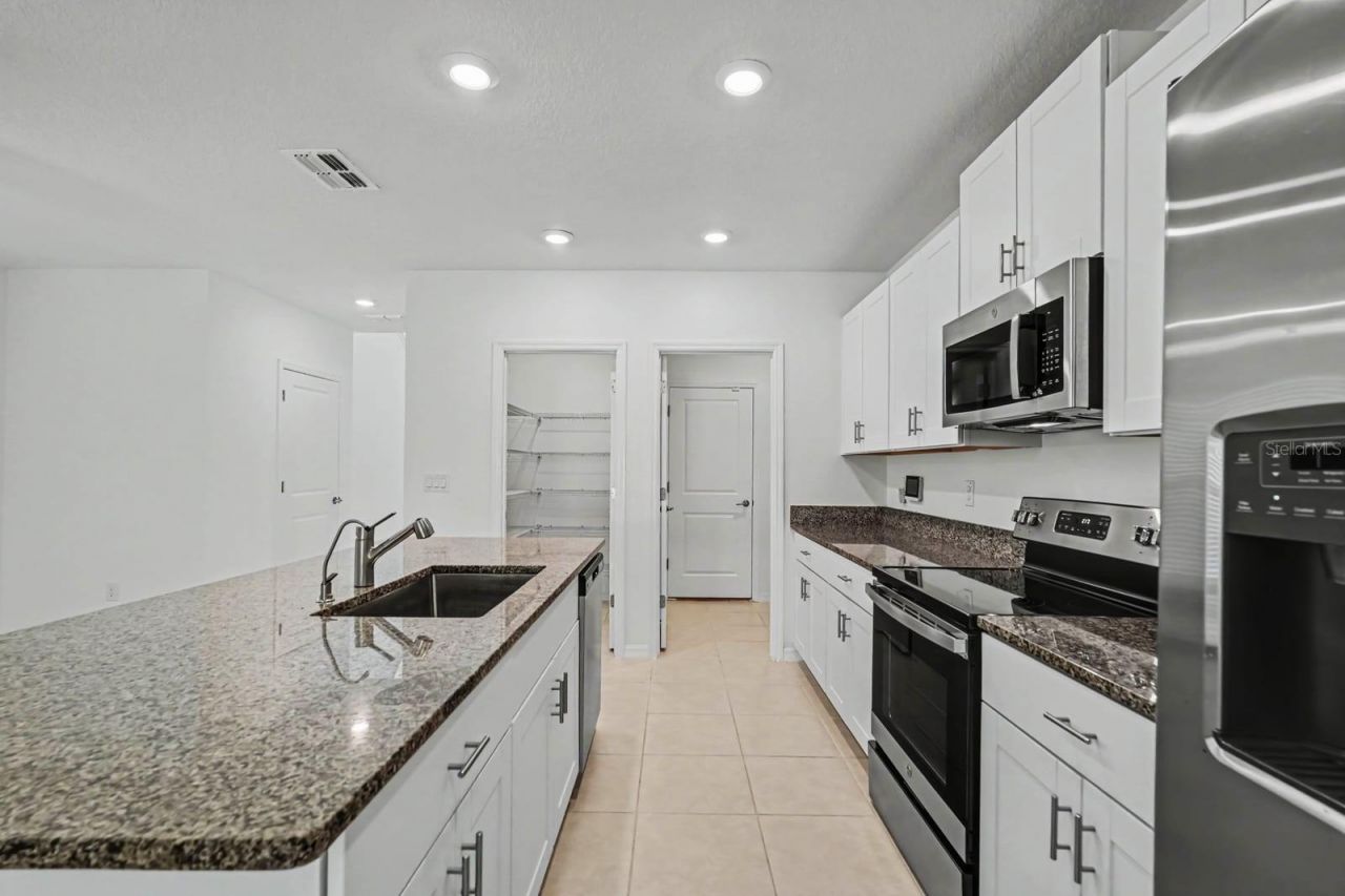 6259 Back Forty Loop, Zephyrhills, FL 33541 Photo