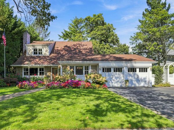 23 Allen Road , Rockville Centre, NY 11570