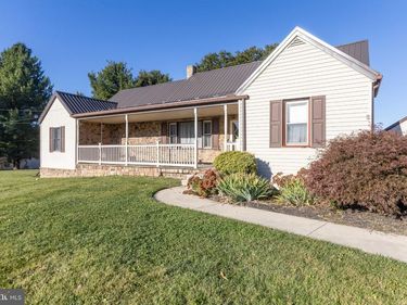 7535 MOLLY PITCHER HIGHWAY, GREENCASTLE, PA 17225