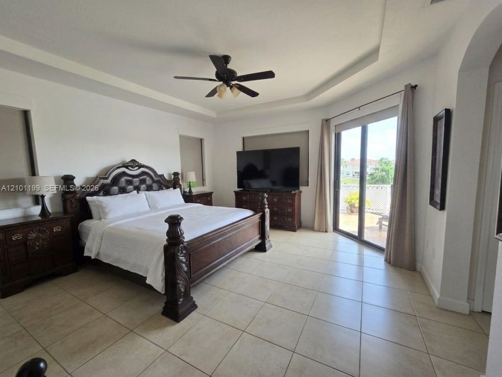 15350 SW 11 St, Miami, FL 33194 Photo