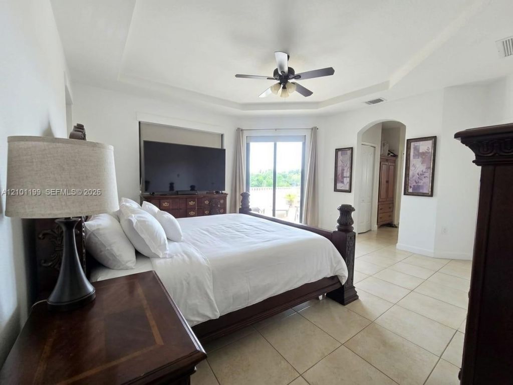 15350 SW 11 St, Miami, FL 33194 Photo