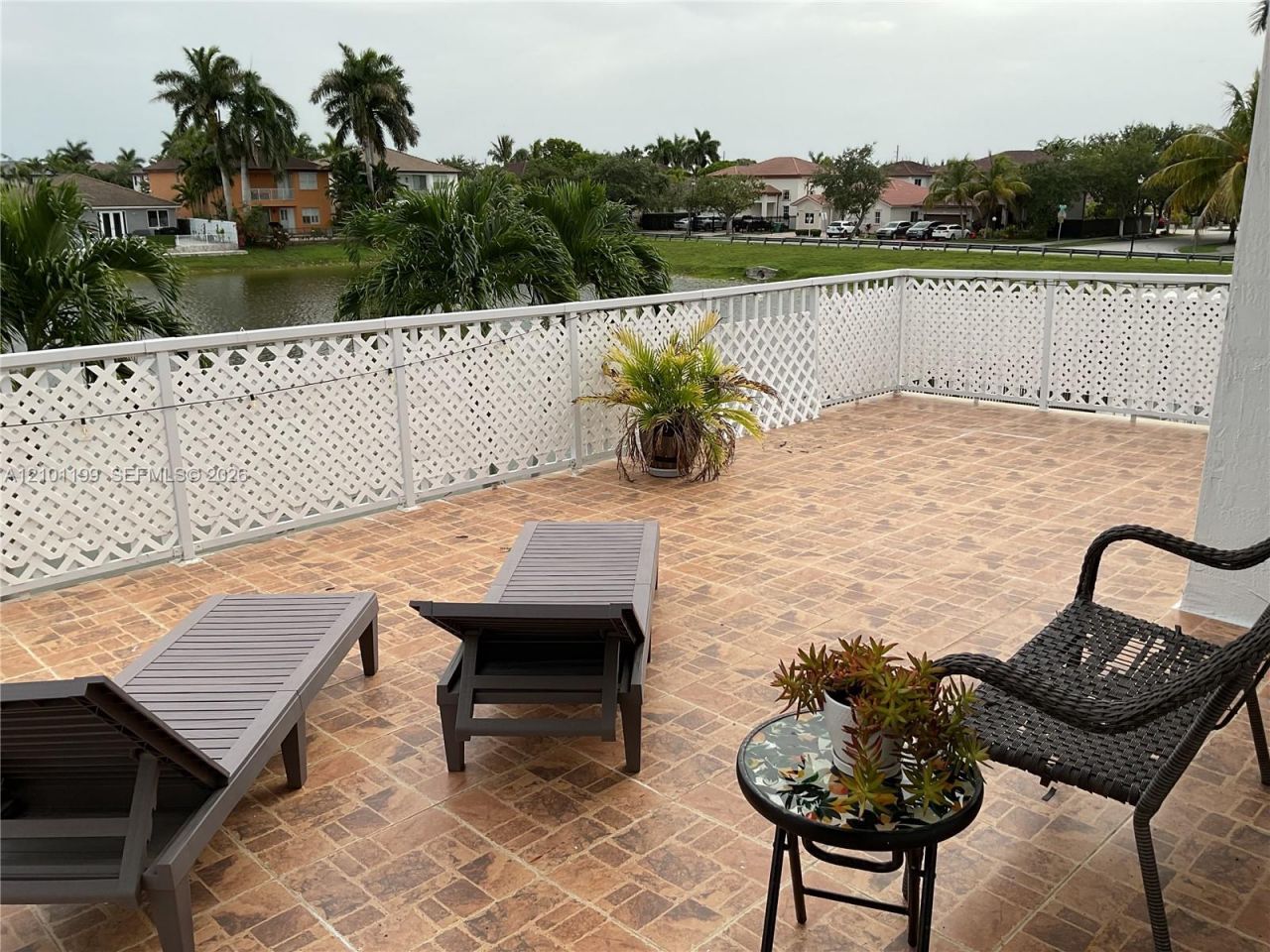 15350 SW 11 St, Miami, FL 33194 Photo