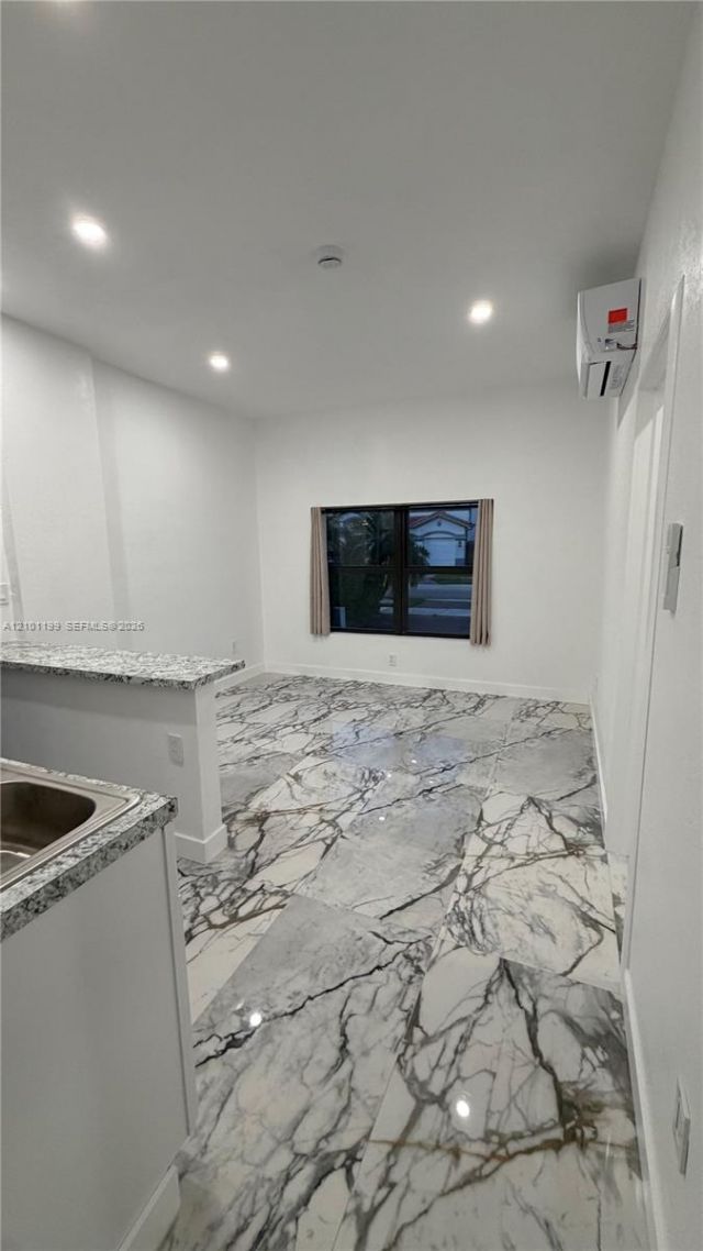 15350 SW 11 St, Miami, FL 33194 Photo