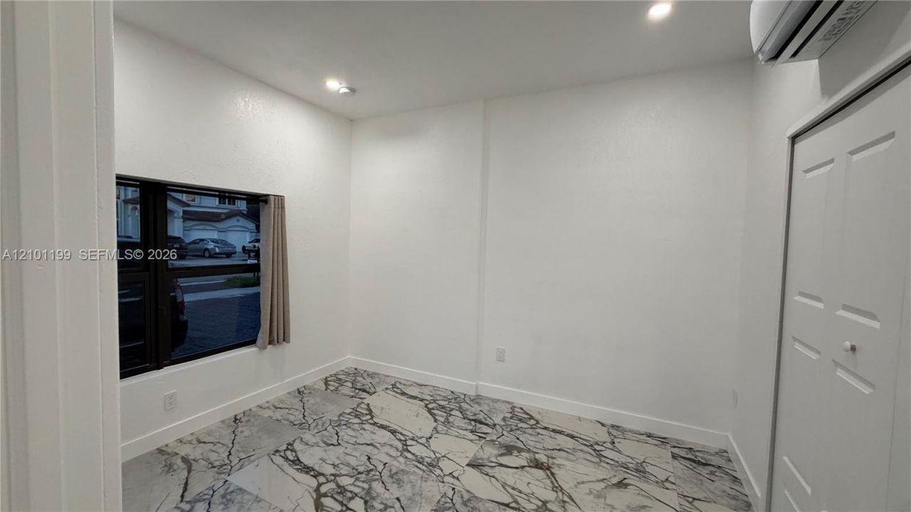 15350 SW 11 St, Miami, FL 33194 Photo