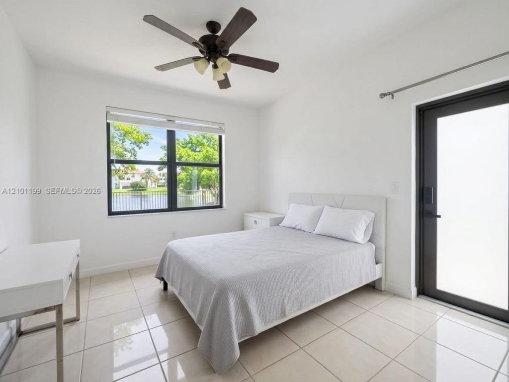 15350 SW 11 St, Miami, FL 33194 Photo