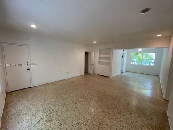 825 W 40th St , Unit 2, Miami Beach, FL 33140