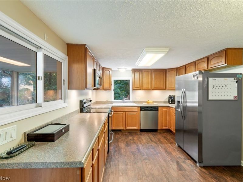 20 Pontiac Trail, Malvern, OH 44644 Photo 10
