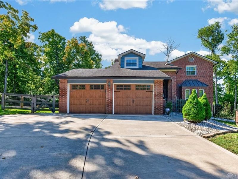5659 Zaring Drive, West Chester, OH 45069 Photo 2