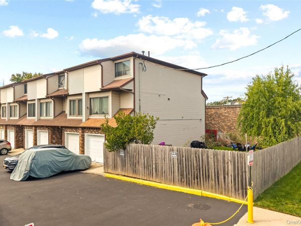 10 Lyndale Lane , Staten Island, NY 10312