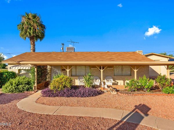 210 DEBS Circle, Morristown, AZ 85342