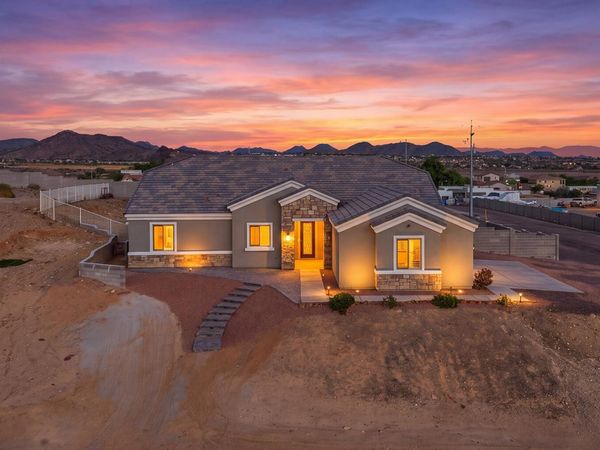 11422 W TETHER Trail, Peoria, AZ 85383