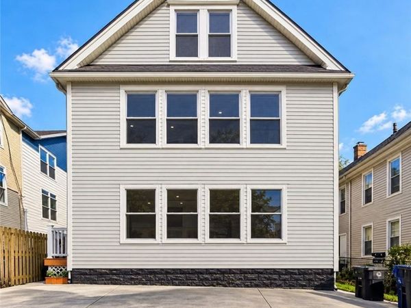 2525 Thurman Avenue, Cleveland, OH 44113