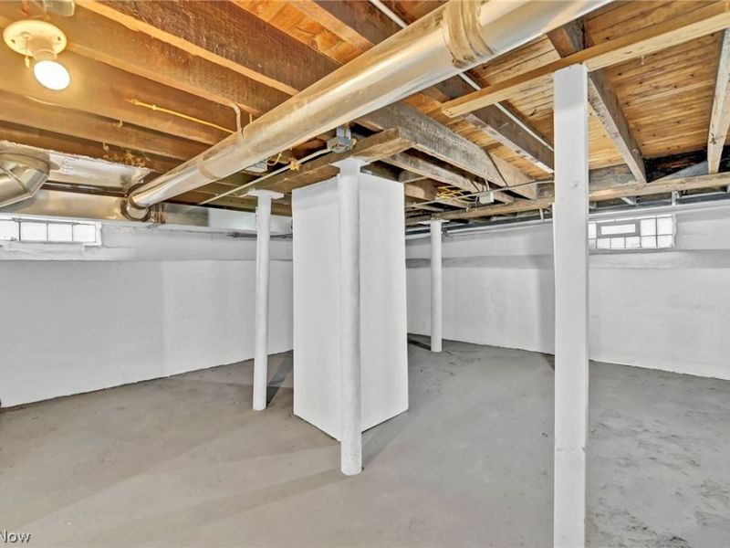 2525 Thurman Avenue, Cleveland, OH 44113 Photo 28