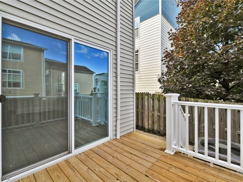 2525 Thurman Avenue, Cleveland, OH 44113 Photo 30