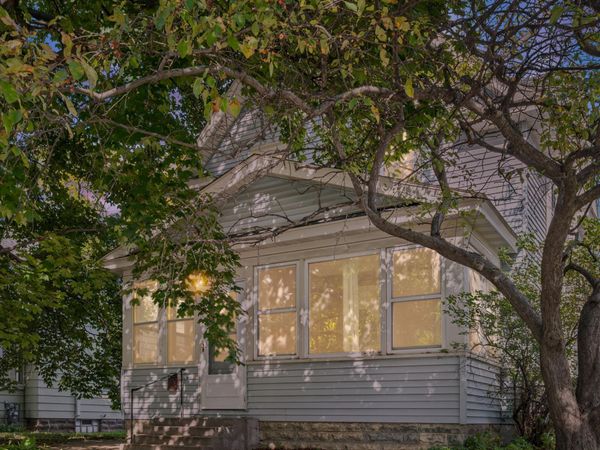 1227 Thomas Avenue, Saint Paul, MN 55104