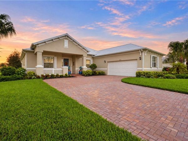 2534 Saint Lucia Circle , Vero Beach, FL 32967