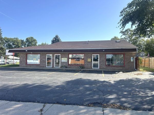 853 N Highland Avenue , Aurora, IL 60506