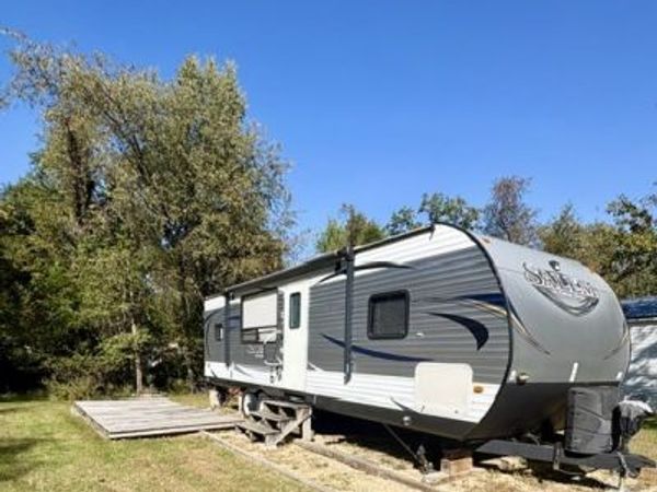 9/82 Woodhaven , Sublette, IL 61367