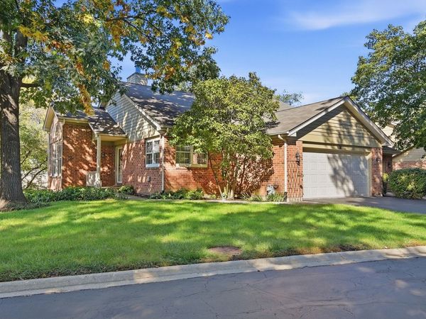 576 Shagbark Drive , Elgin, IL 60123