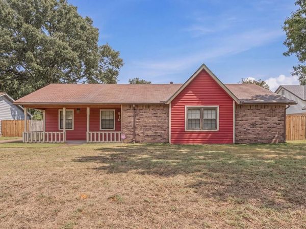 910 Mayfair Lane, Blytheville, AR 72315