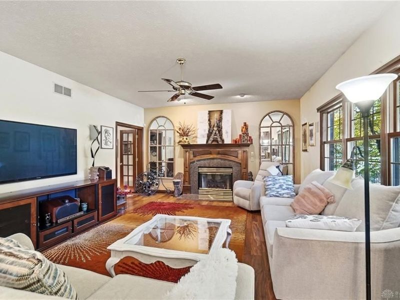 2099 Hedge Gate Boulevard, Beavercreek, OH 45431 Photo 12