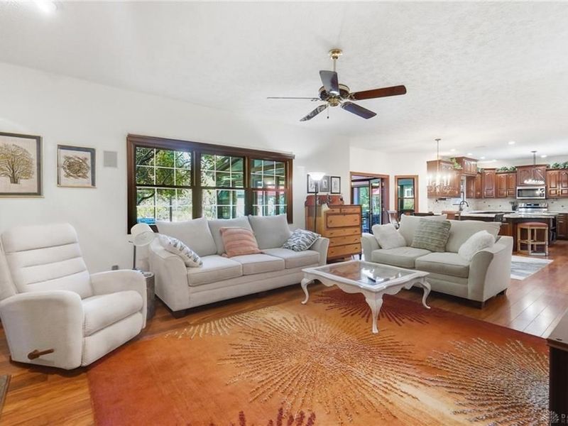 2099 Hedge Gate Boulevard, Beavercreek, OH 45431 Photo 13