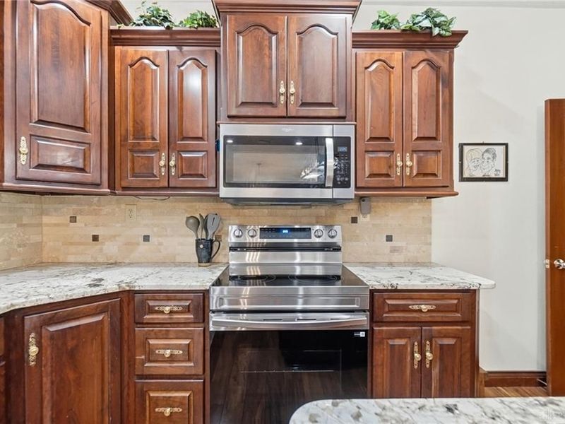 2099 Hedge Gate Boulevard, Beavercreek, OH 45431 Photo 23