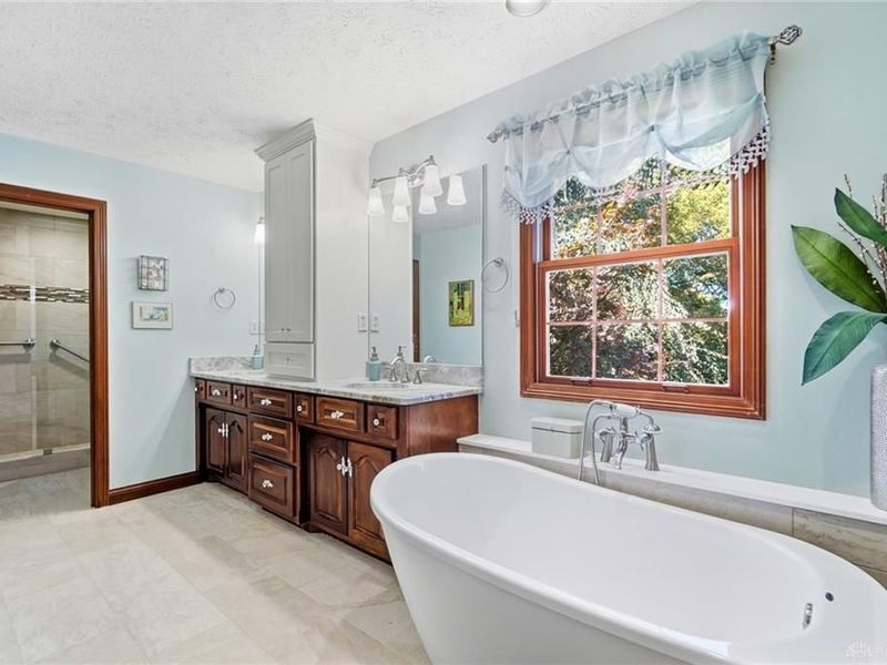 2099 Hedge Gate Boulevard, Beavercreek, OH 45431 Photo 37