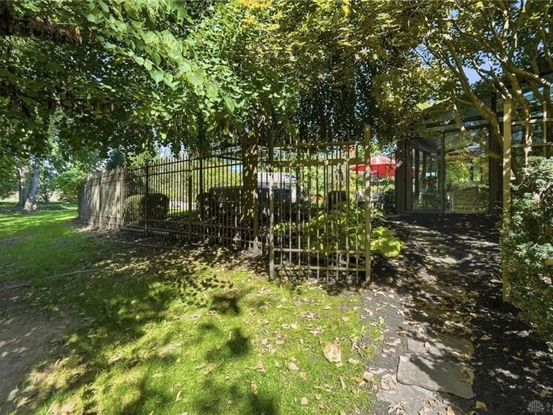 2099 Hedge Gate Boulevard, Beavercreek, OH 45431 Photo 79
