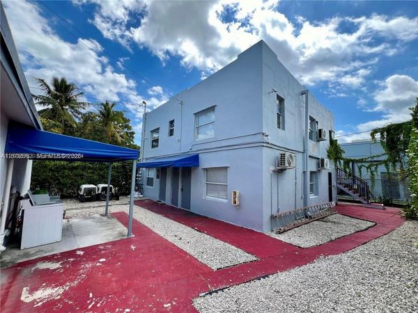 548 NW 30th St , Unit 4, Miami, FL 33127