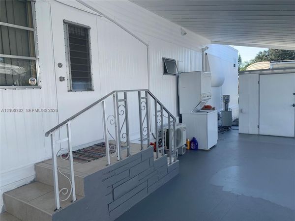 1911 SW 87th Ave , Davie, FL 33324
