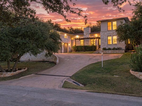 220 Clubhouse DR, Lakeway, TX 78734