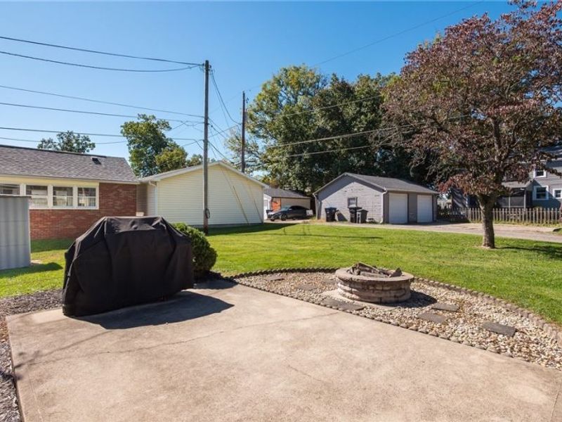 2033 Normandy Circle, Zanesville, OH 43701 Photo 39