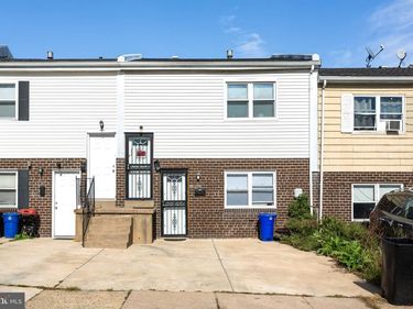 585 ALLENGROVE STREET, PHILADELPHIA, PA 19120