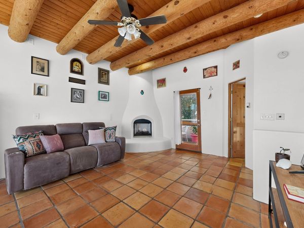 3214 La Paz, Santa Fe, NM 87507