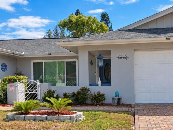 7136 VISTA WAY , PORT RICHEY, FL 34668